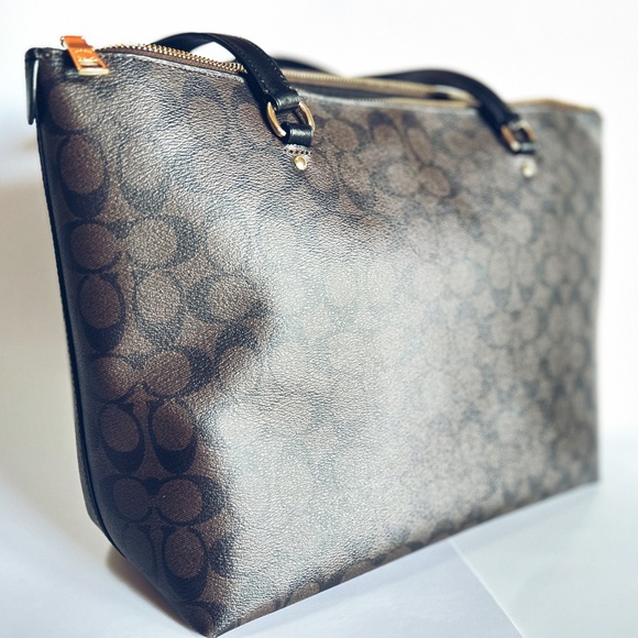 Coach Gallery Tote Signature Brown Black with over the Shoulder Straps - Picture 3 of 8